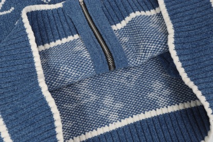 1V Knitted stand collar cardigan