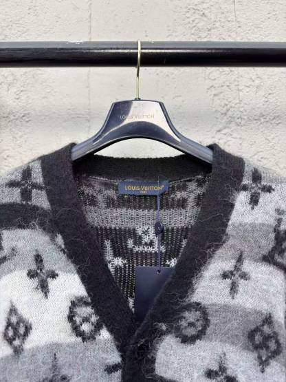 25SS 1VMohair cardigan