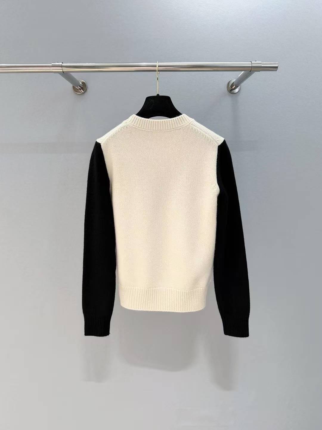 CC 25SS  Ski Season Series Double C Bow Knitted Shirt