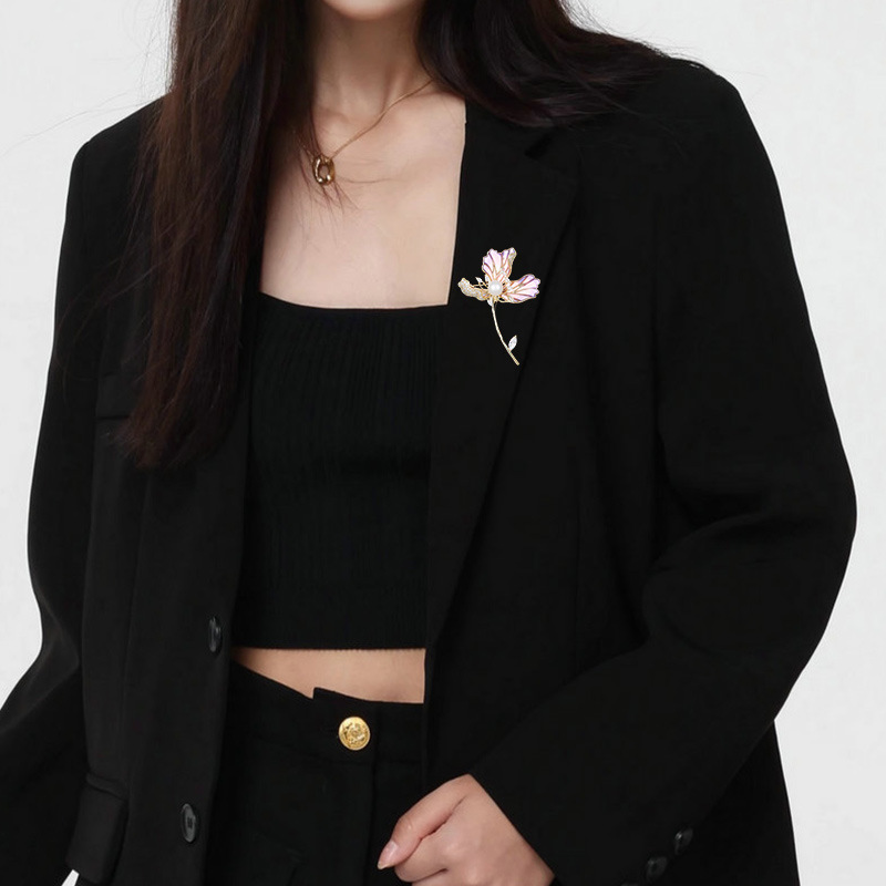 Lotus Freshwater Pearl Brooch