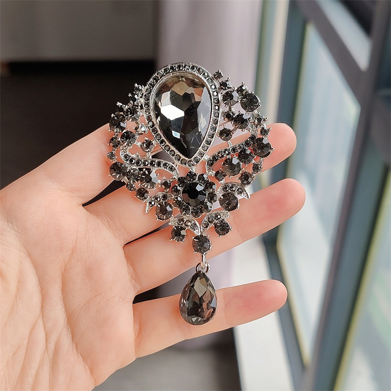 Creative Fashion Brooch