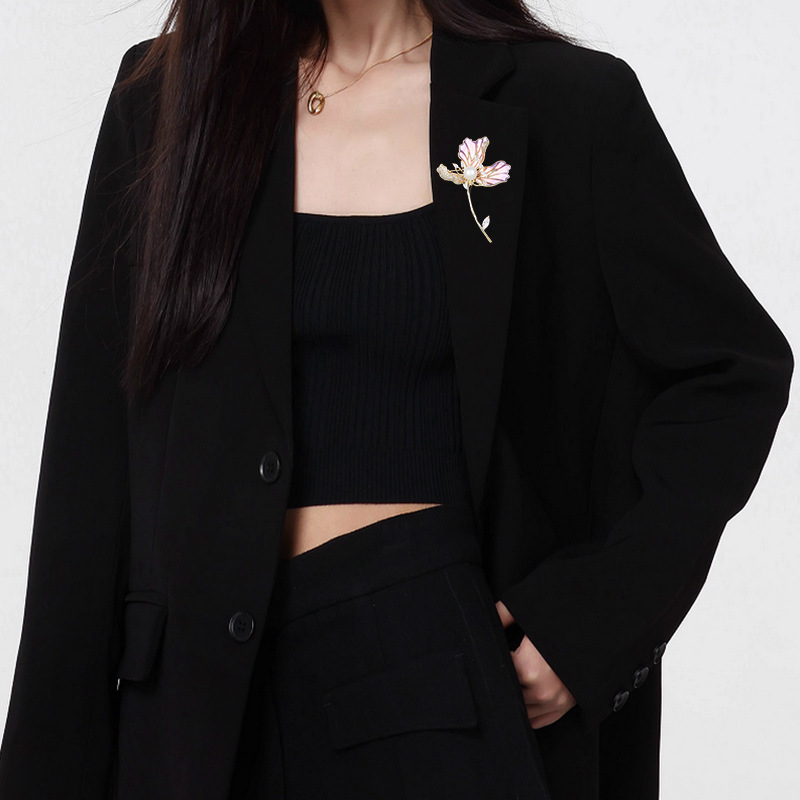 Lotus Freshwater Pearl Brooch