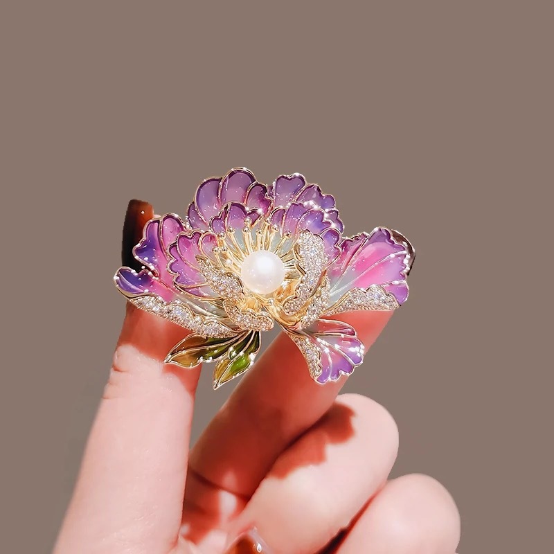 Creative Fashion Brooch