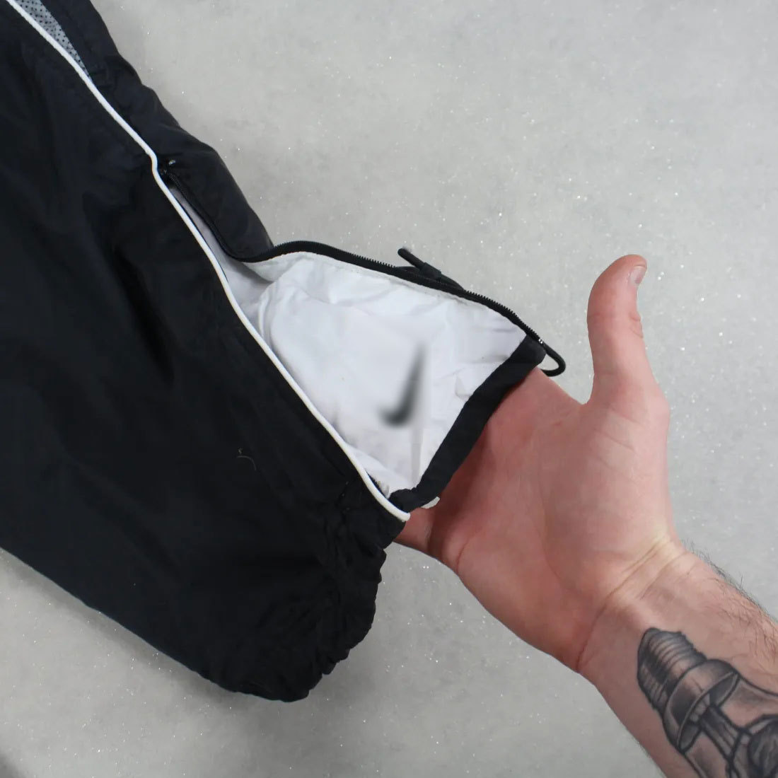 SUPER RARE 00s Nike Trackpants Black - (S)