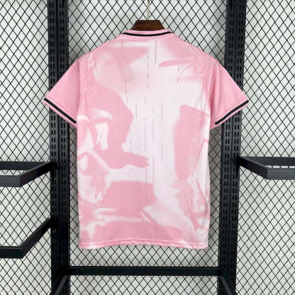 REAL MADRID PINK DREAM KIT