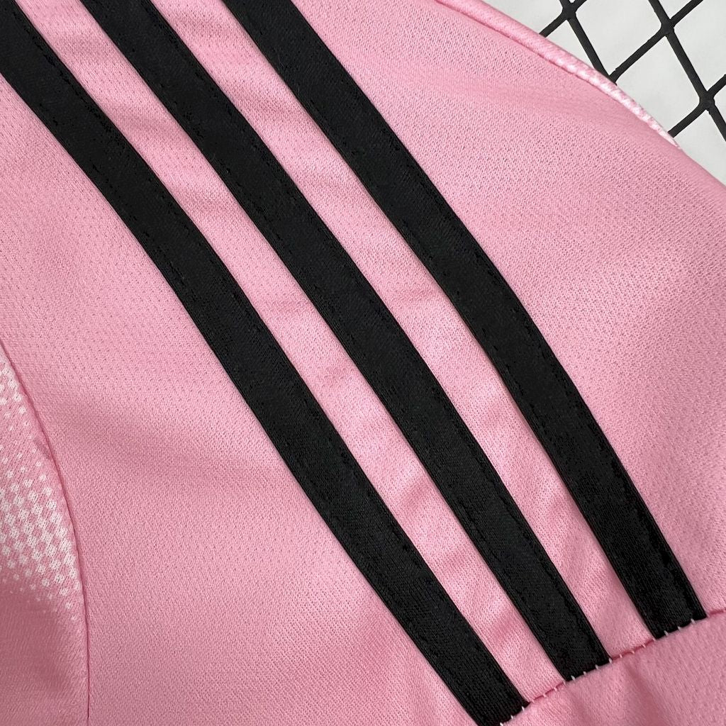 REAL MADRID PINK DREAM KIT