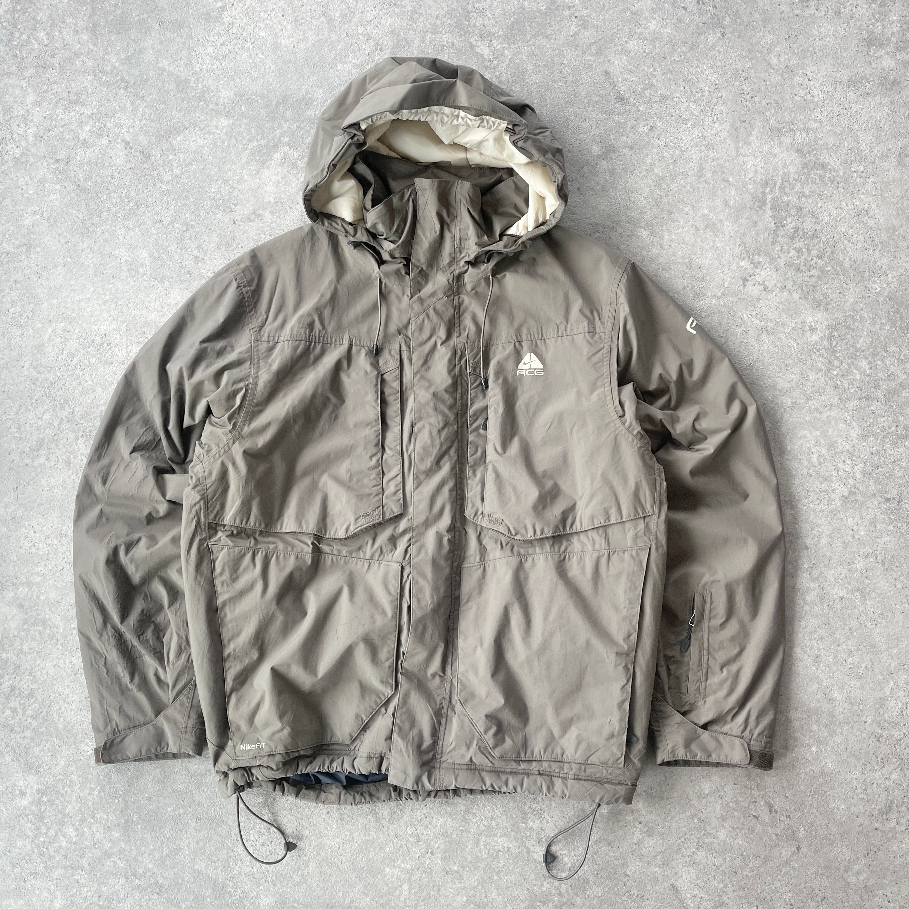 Men's technical storm-fit shell jacket