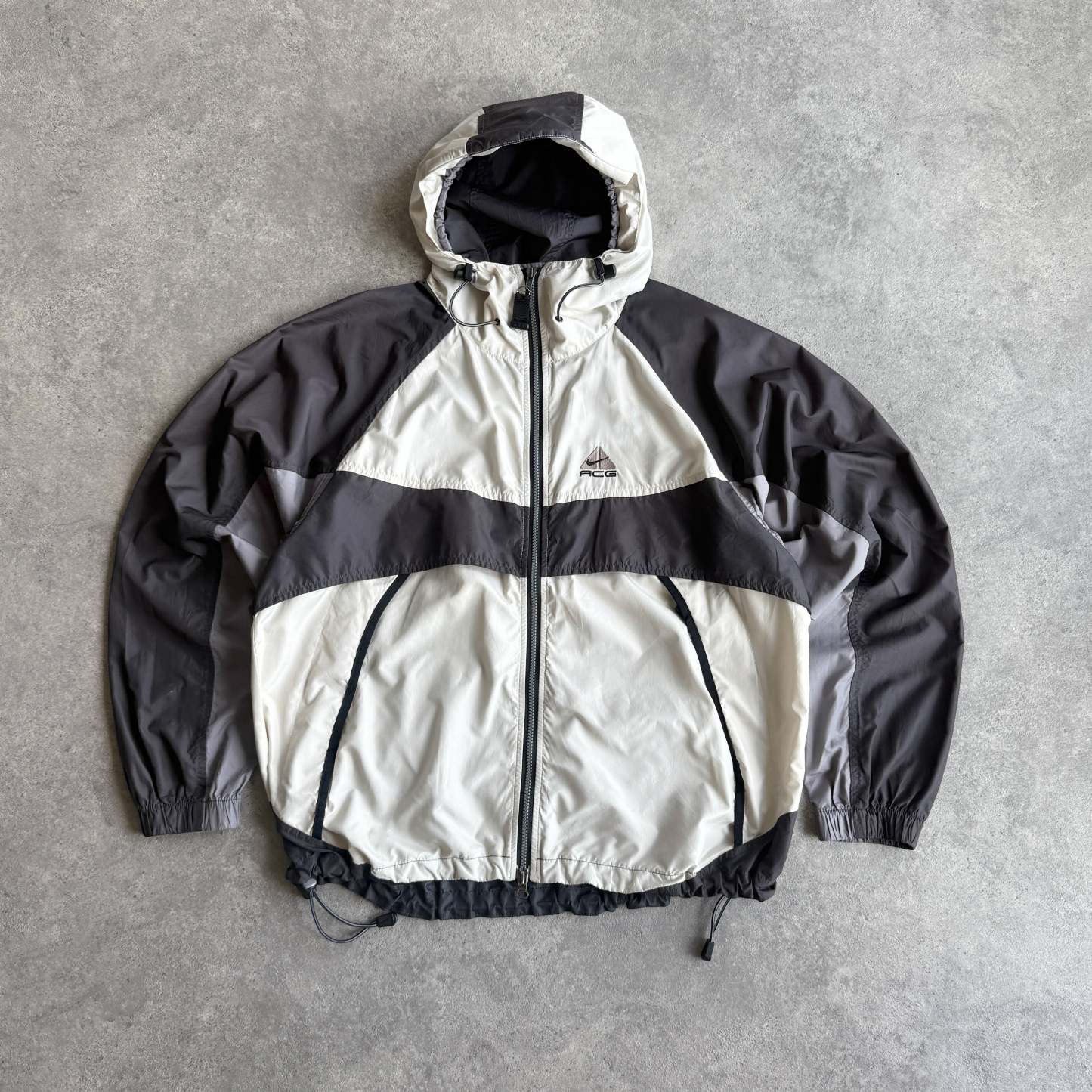 Nike ACG 1990s technical lightweight waterproof jacket (M)