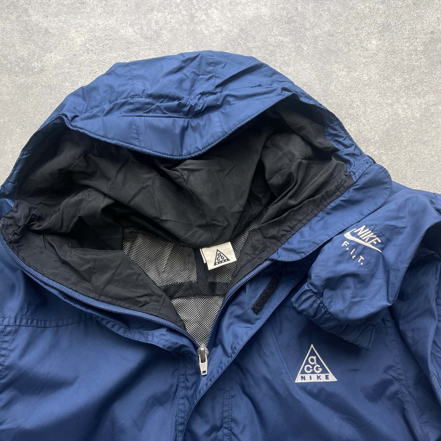 Men's 1/2 zip lightweight shell jacket