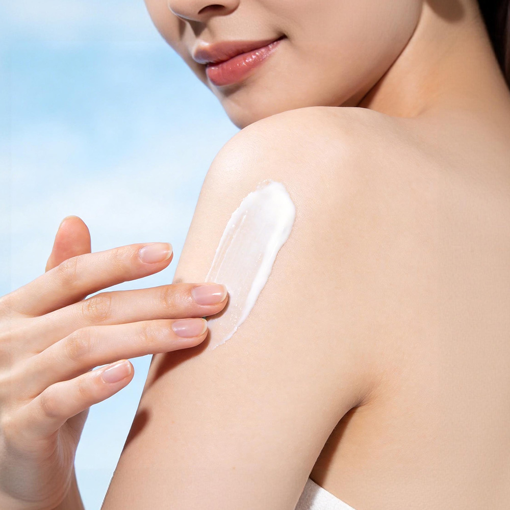 {"default":"How to apply lightweight sunscreen body serum for daily UV protection and hydration - SKINEVER US"}
