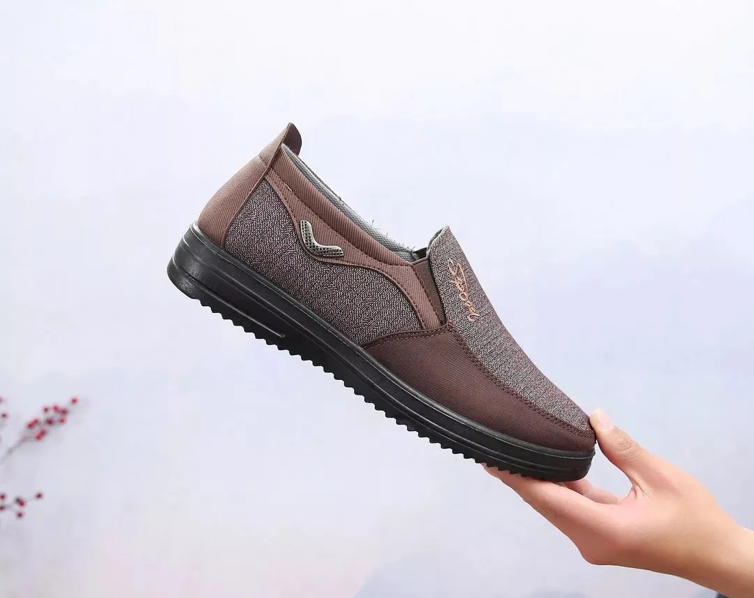 MEN'S EXTENDED WIDTH FOOT AND HEEL COMFORTABLE INSOLE NON-SLIP SNEAKERS