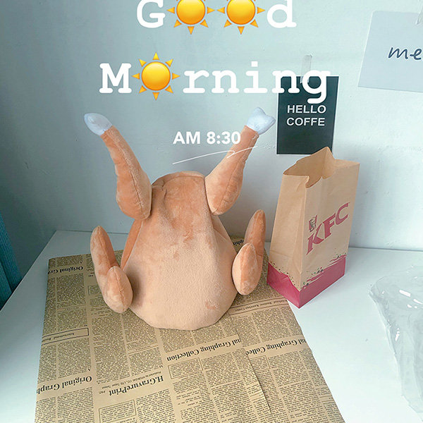 🎄2023 Hot Style Roast🎄 Chicken Hat - Quirky Gift - Moveable Leg