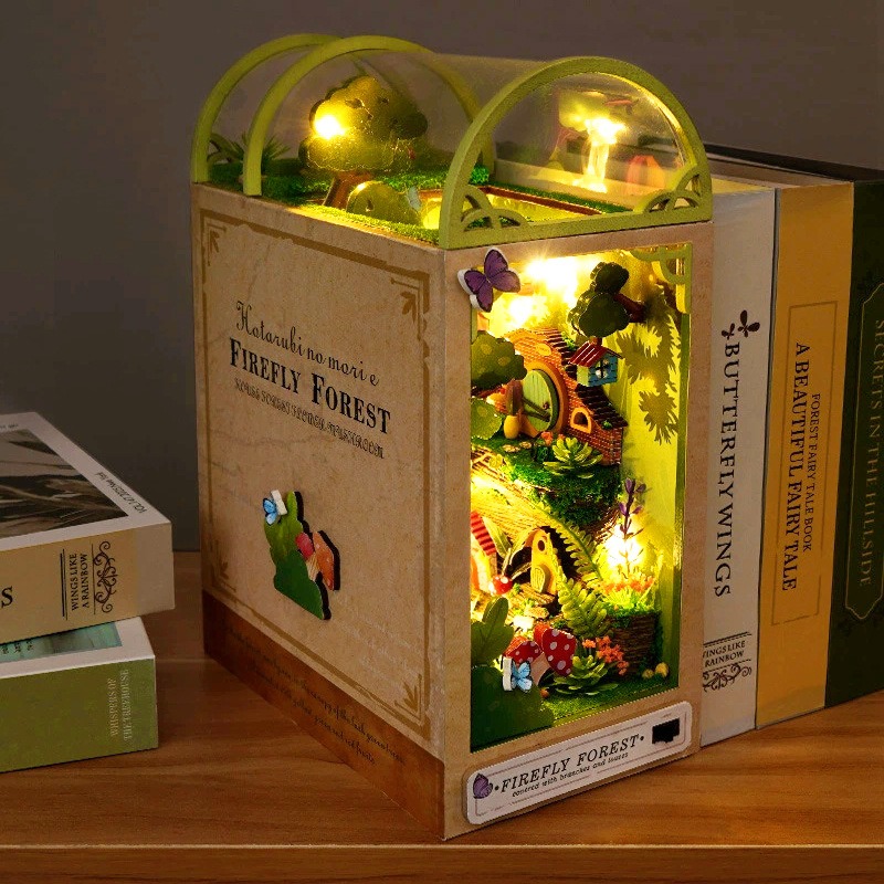 Flynn's Arcade Themed Booknook