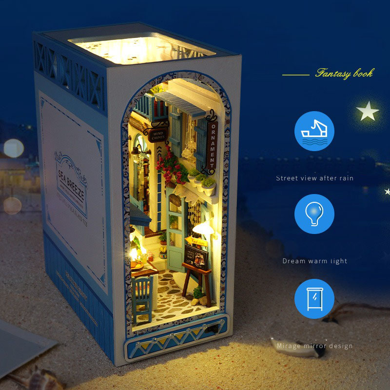 Flynn's Arcade Themed Booknook