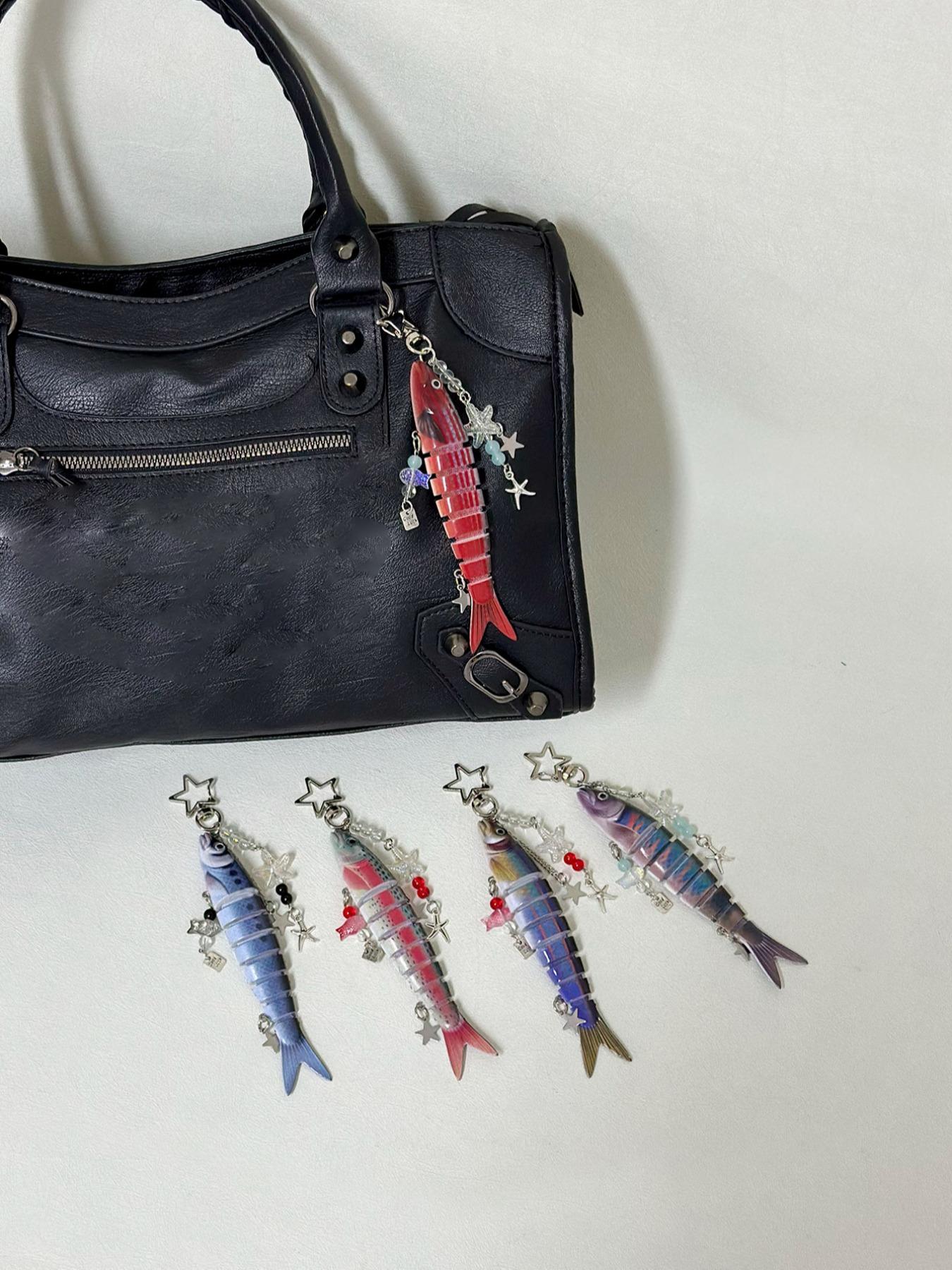 Novelty Star Fish Keychain,Fisherman Fishing Enthusiasts Creative Fish Bait Keychain,Jointed Design Fish Keychain with Beaded Charm,Fishing Lure Keychain Realistic Fish Keyring Bag Backapack Charm,Good Luck Aesthetic Fish Key Pendant Aesthetic Trinket