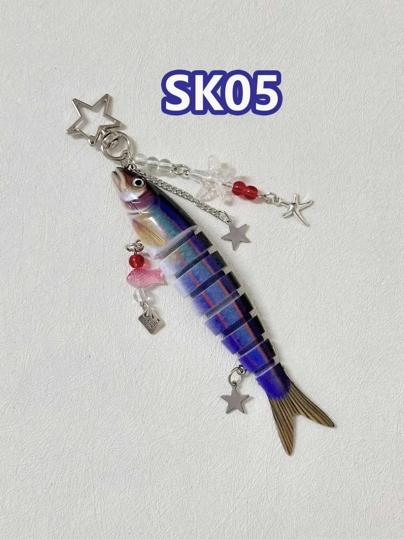 Creative Fishing Lure Keychains for Anglers and Enthusiasts—Articulated, Realistic Fish Replicas with Beaded Accents; Lifelike Lure-Style Keyrings (Doubling as Bag Charms) and Exquisite Small Accessories Symbolizing Good Luck.