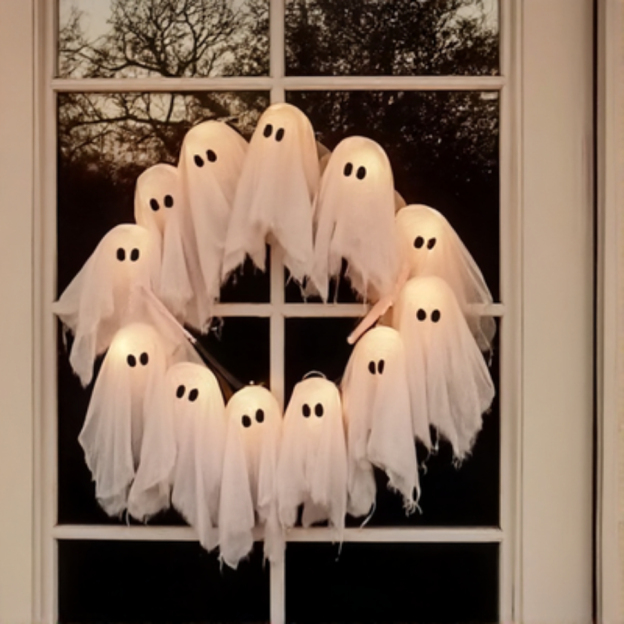 Halloween Glowing Ghost Wreath: Spooky-Cute Magic for Your Holiday Decor