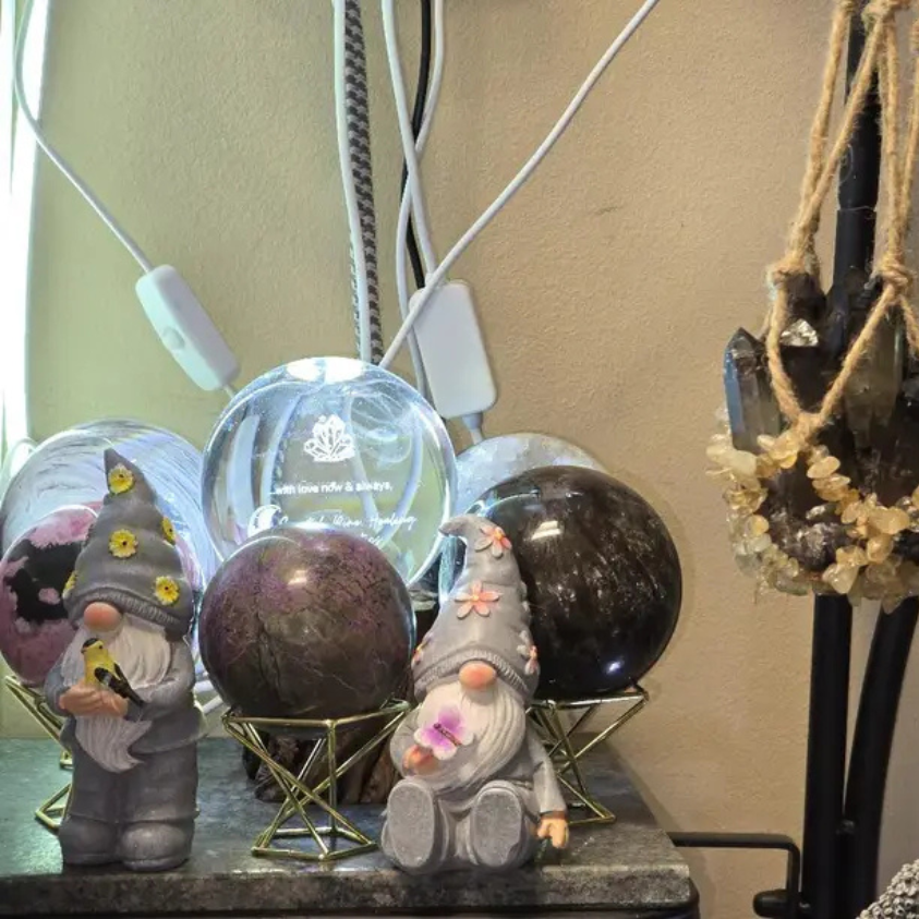 🌟 Title: 3-Piece Resin Gnome Garden Statue – American Rustic Style, Weatherproof Design for Indoor/Outdoor Use 