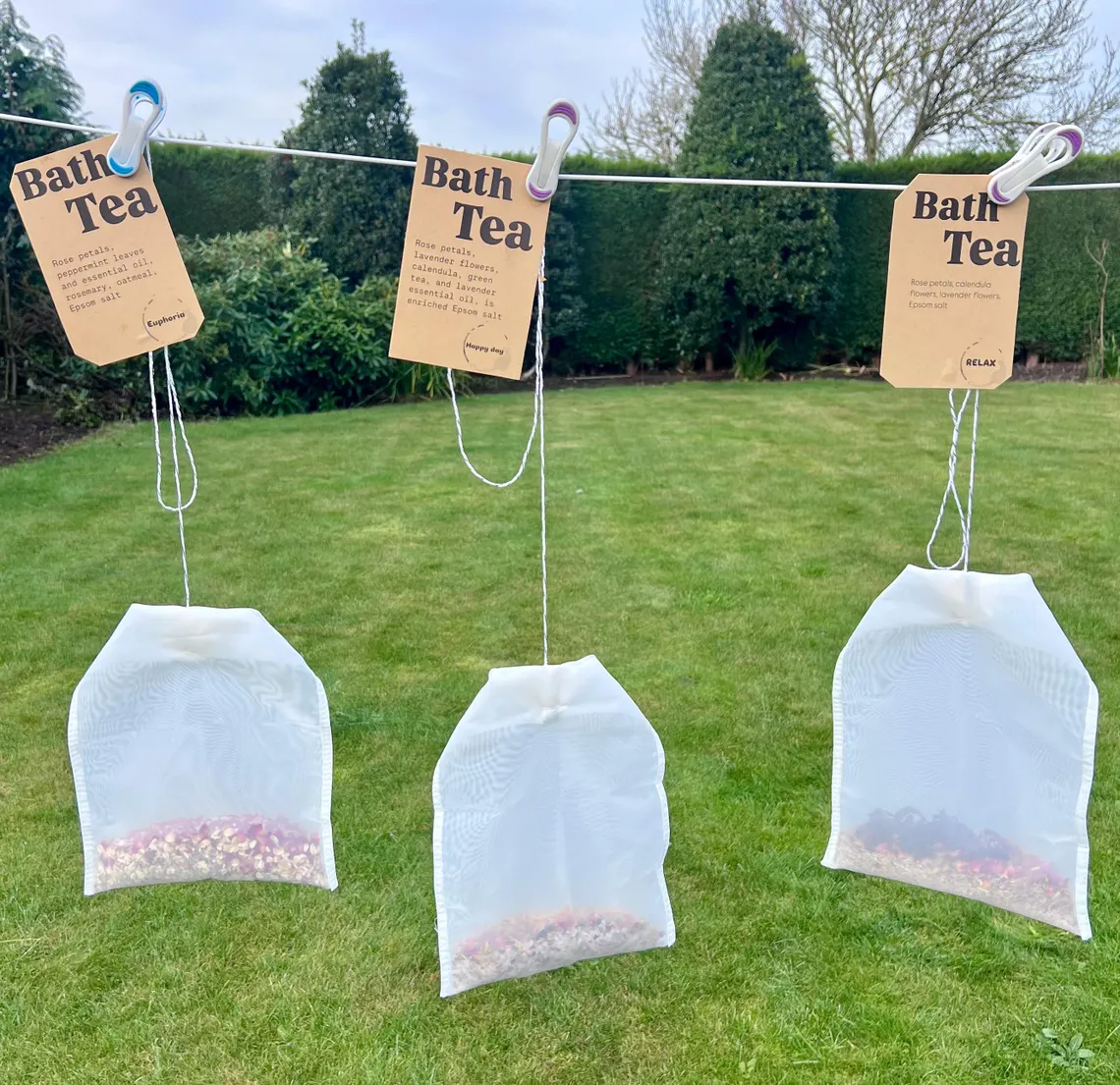 Herbal bath sachets: Aromatherapy bath salts