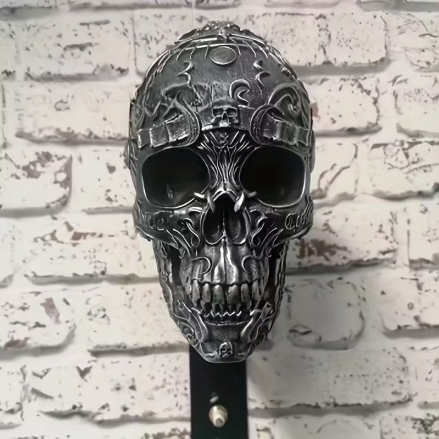 💀Handcrafted Resin Skull Helmet Wall Decor