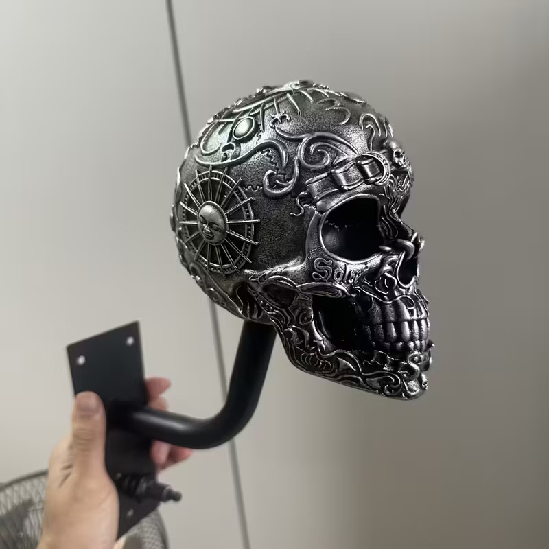 💀Handcrafted Resin Skull Helmet Wall Decor
