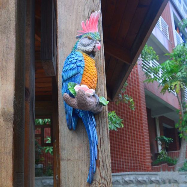 🔥Last Day 50% OFF Lifelike White and Pink Resin Parrot Sculpture - Outdoor Garden Tree Hanging Decoration