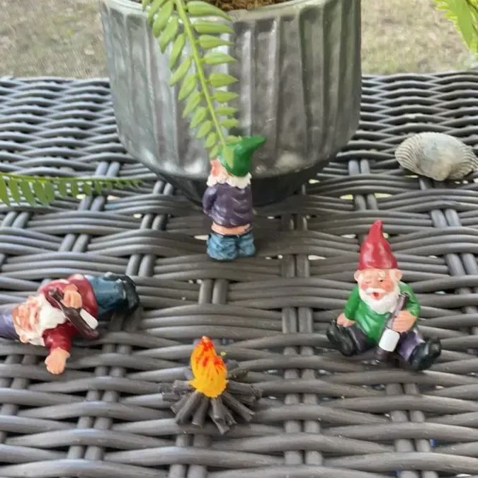 4PCS Drunk Gnome Party Set 