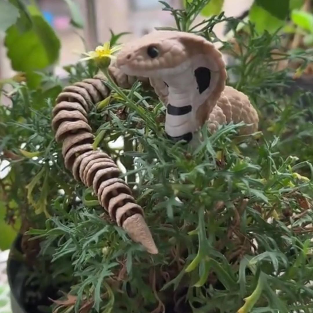 3D Printed Articulated Snake Figurine