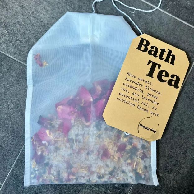 Herbal bath sachets: Aromatherapy bath salts