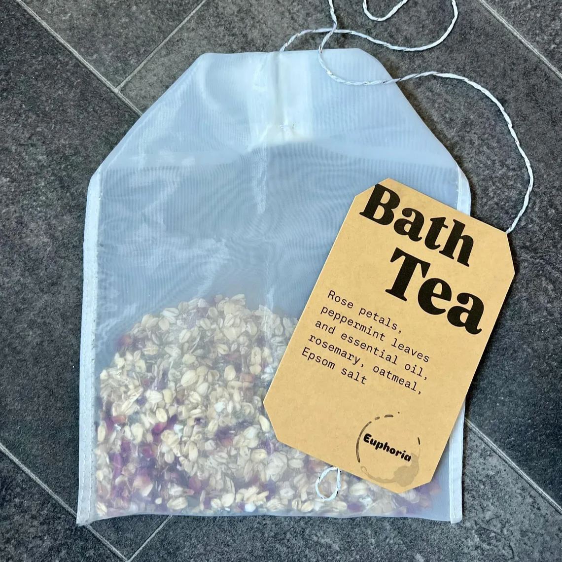 Herbal bath sachets: Aromatherapy bath salts