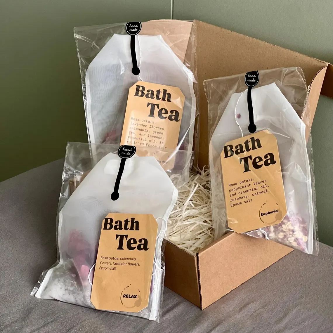Herbal bath sachets: Aromatherapy bath salts