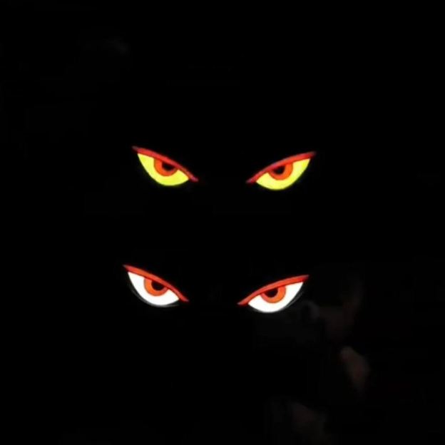 🔥Last Day 49% OFF - Solar Demon Eye LED Car Window Light