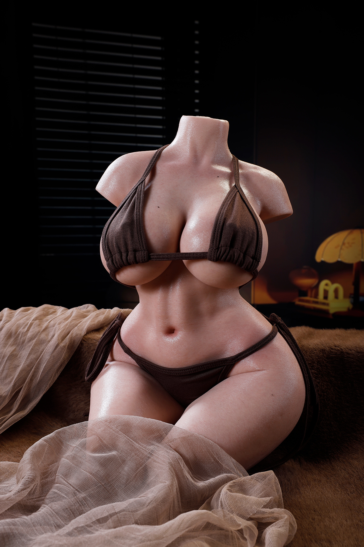 Sienna 22" / 56cm Busty Platinum Silicone Torso Sex Doll