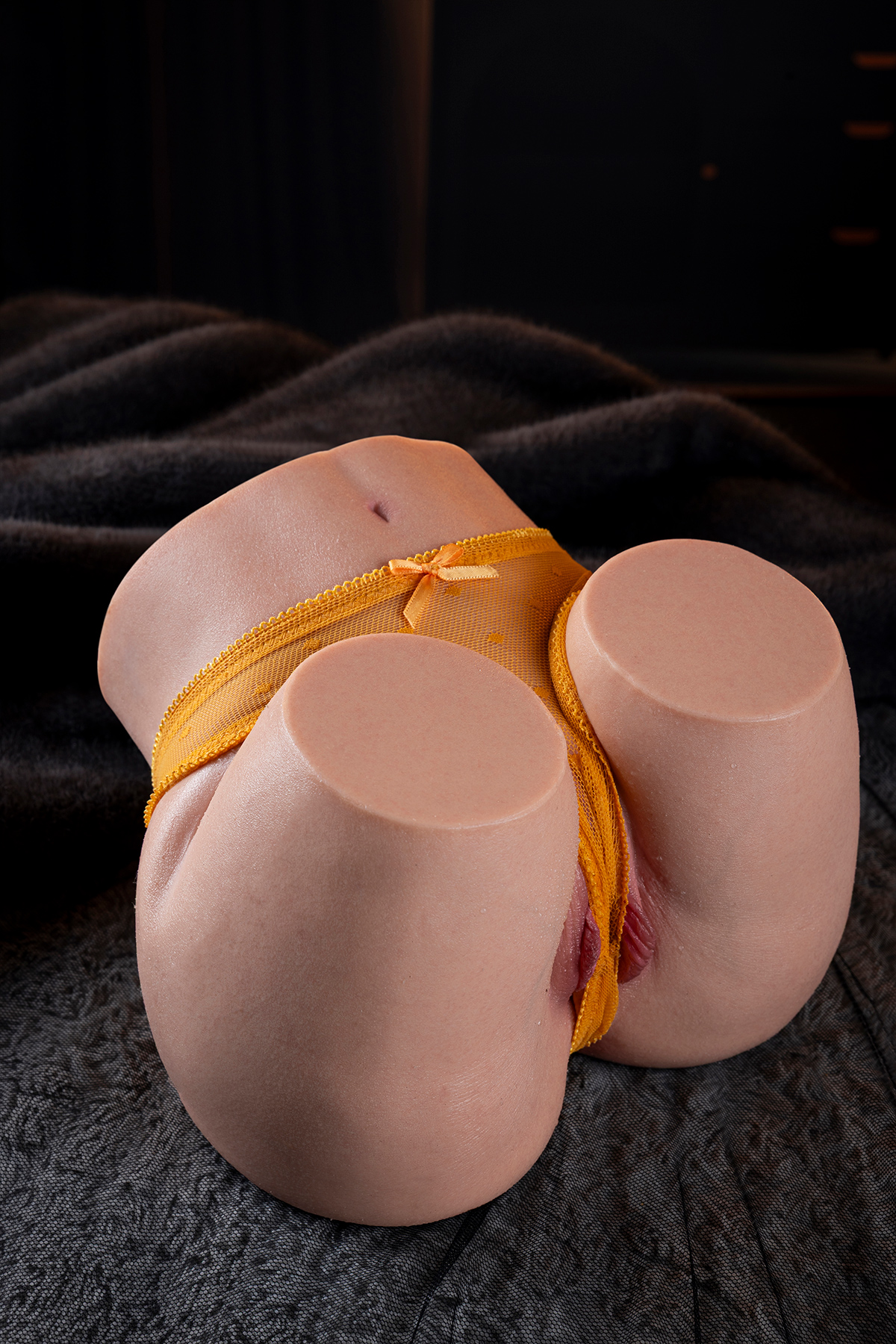 Amber Petite 26.0" / 66cm Hip Platinum Silicone Butt Torso