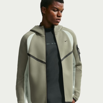 Nike Tech - Nike Tech Windrunner-Fleecejacke mit durchgehendem Reißverschluss und Color-Block-Design (Herren)