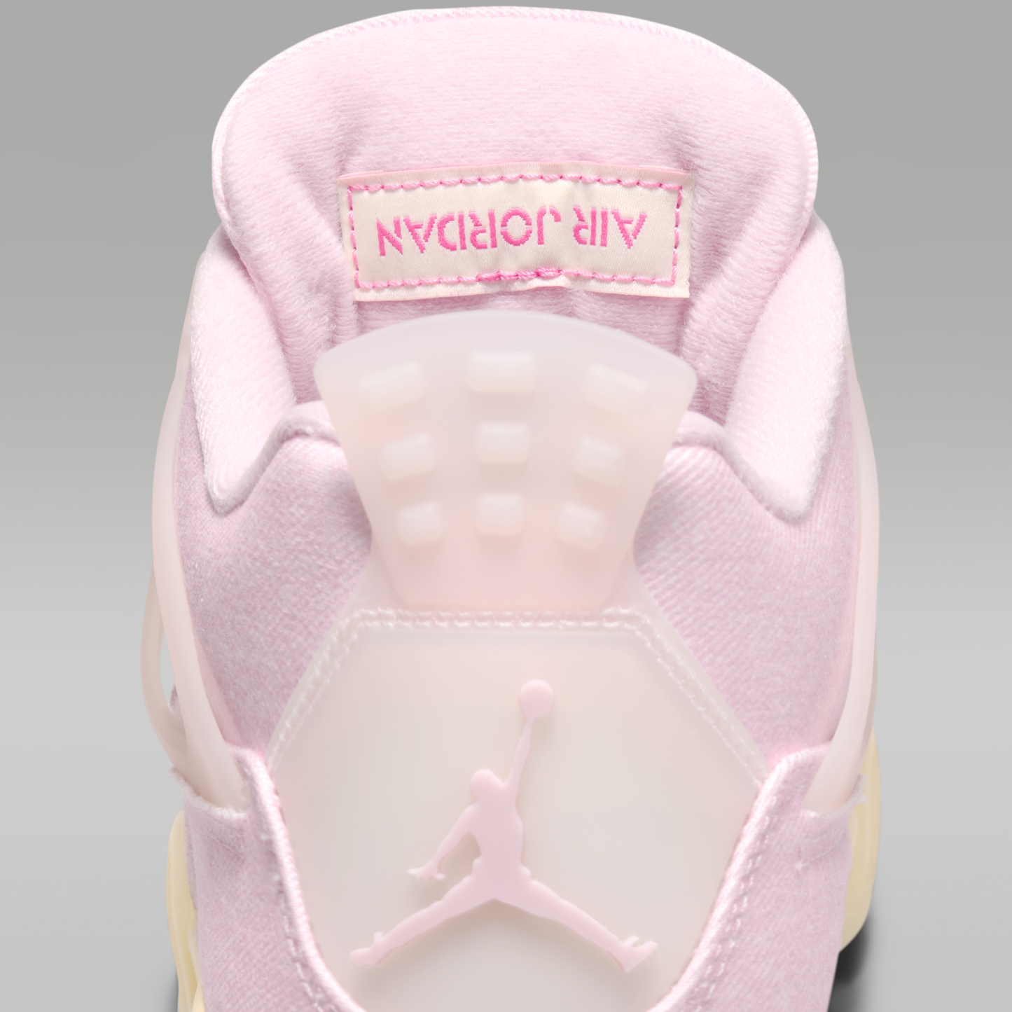 Air Jordan 4 Retro "Pearl Pink and Iced Carmine" - Pearl Pink/Coconut Milk/Muslin/Iced Carmine - 9