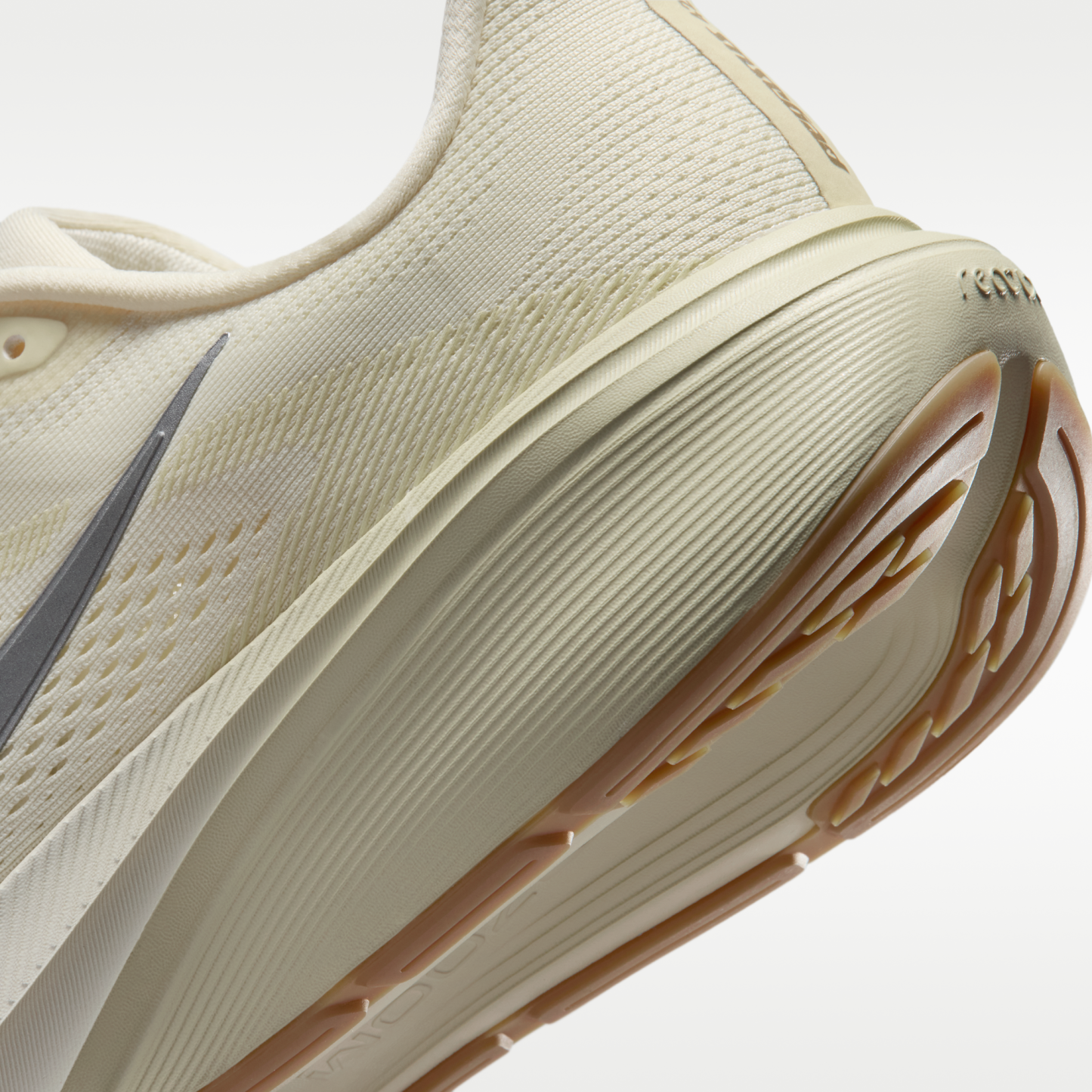 Nike Pegasus 42 - Coconut Milk/Light Khaki/Gum Light Brown/Metallic Silver - 8