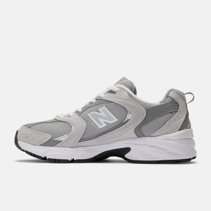 New Balance 530 - RAINCLOUD con SHADOW GREY y Silver Metallic - MR530CK