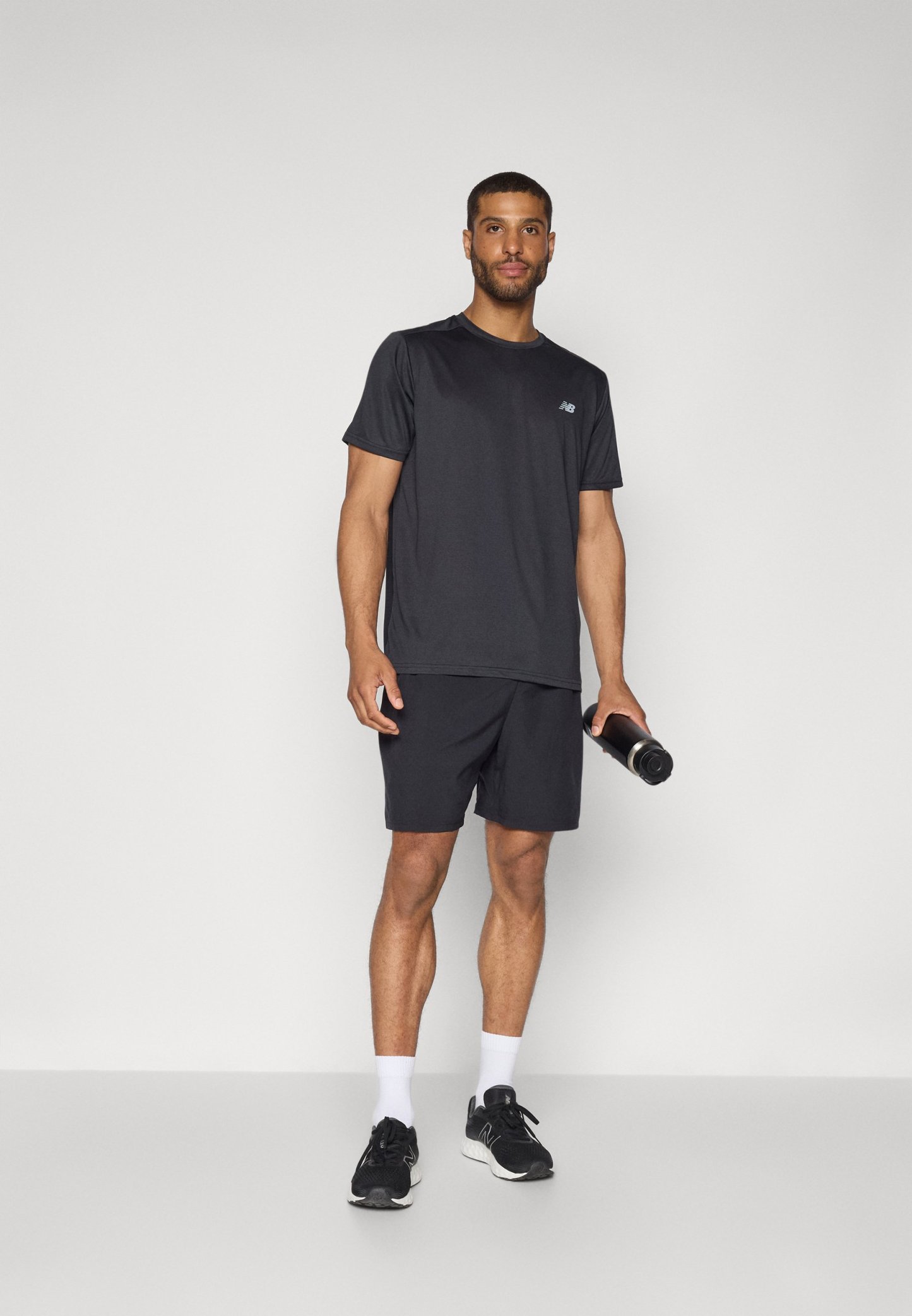 New Balance SPORT ESSENTIALS - Camiseta deportiva - black