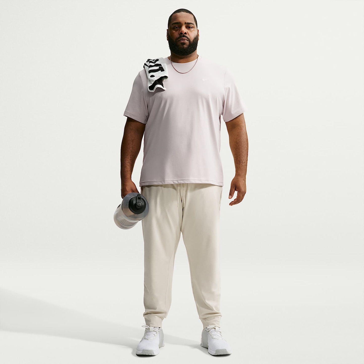 Nike Primary - Nike Primary vielseitiges Nike Dri-FIT Kurzarm-Oberteil für Herren