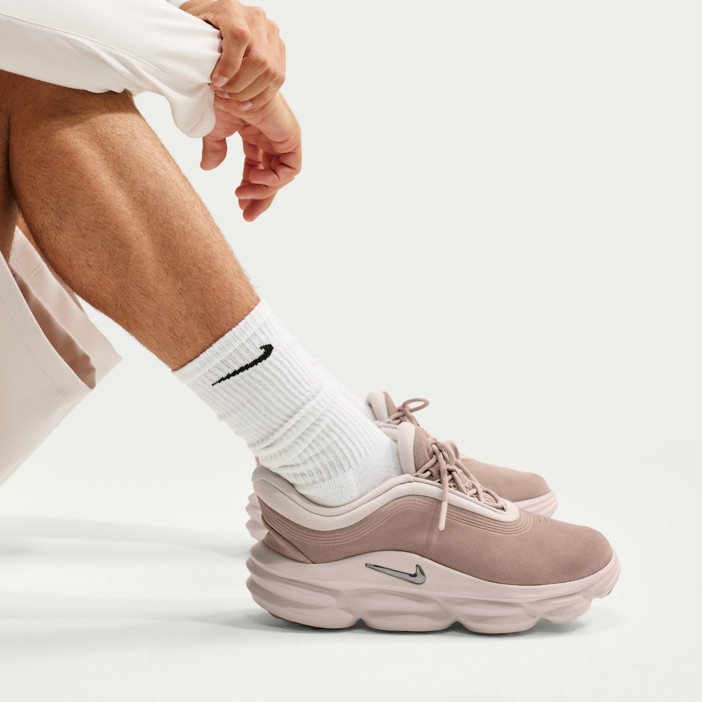 Nike 24.7 - Cream II/Phantom/Sail/Light Orewood Brown - 9