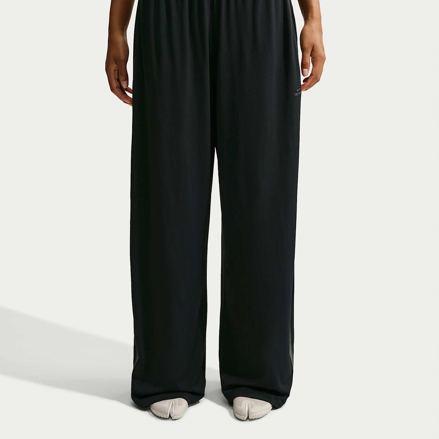 NikeSKIMS dehnbares Strickmaterial - NikeSKIMS Hose aus dehnbarem Strickmaterial mit weitem Bein (Damen)