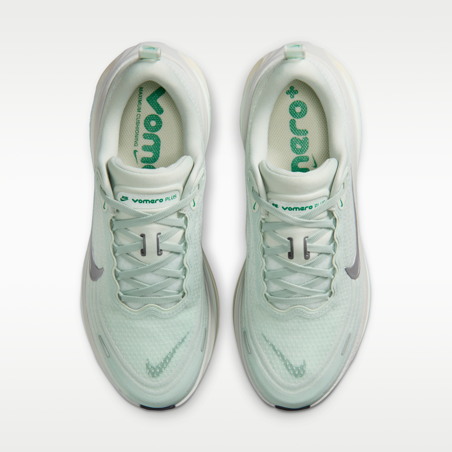 Nike Vomero Plus - Light Silver/Barely Green/Sea Glass/Metallic Silver - 4