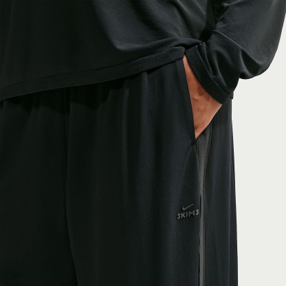 NikeSKIMS dehnbares Strickmaterial - NikeSKIMS Hose aus dehnbarem Strickmaterial mit weitem Bein (Damen)