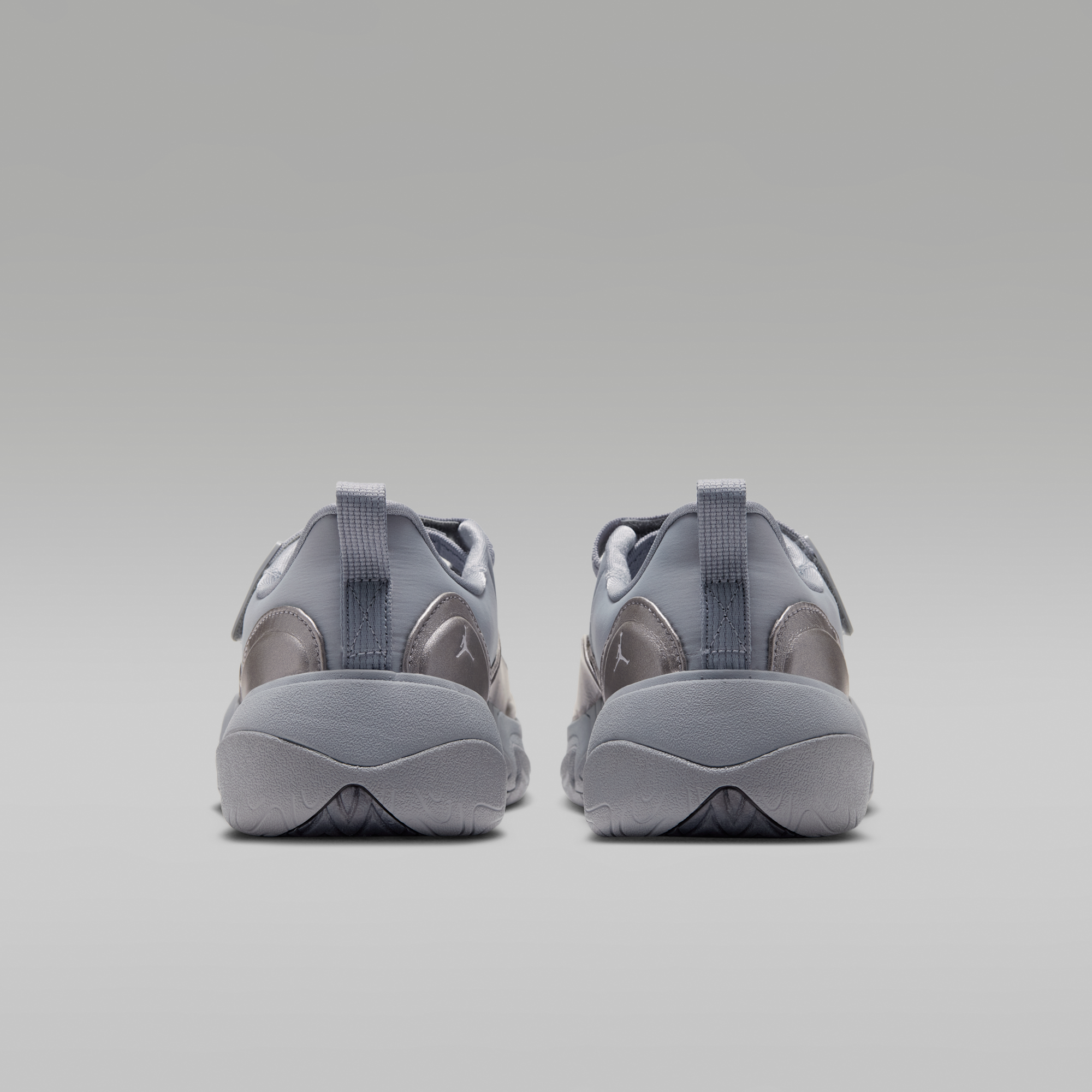 Jordan Pointe - Metallic Silver/Smoke Grey/Photon Dust - 6