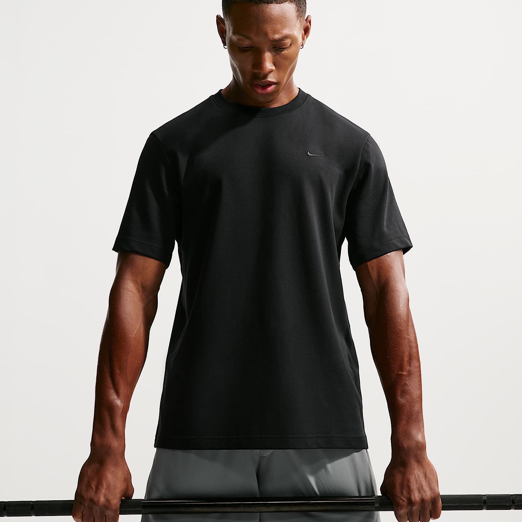 Nike Primary - Nike Primary vielseitiges Nike Dri-FIT Kurzarm-Oberteil für Herren