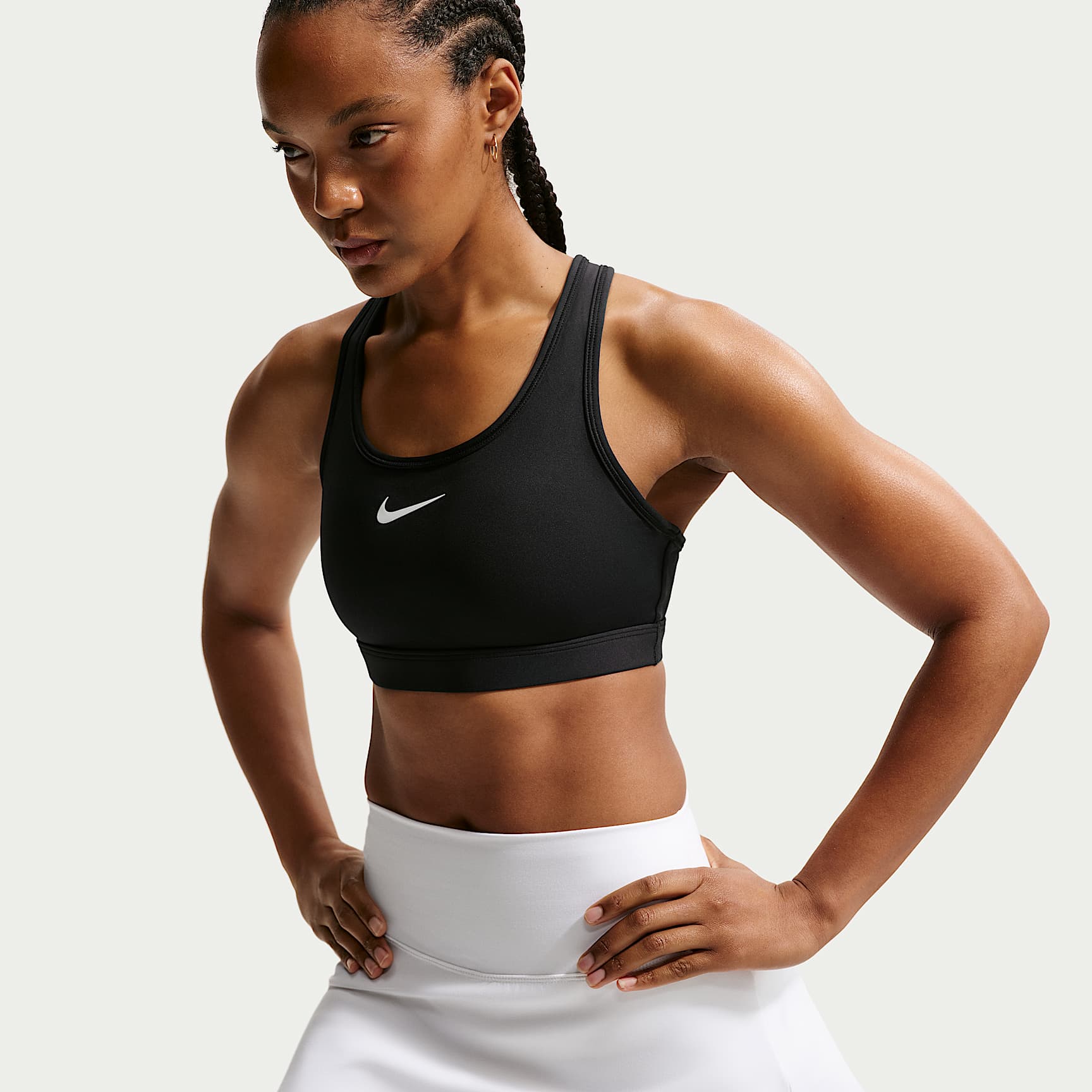 Nike Swoosh - Nike Swoosh gepolsterter Sport-BH mit mittlerem Halt