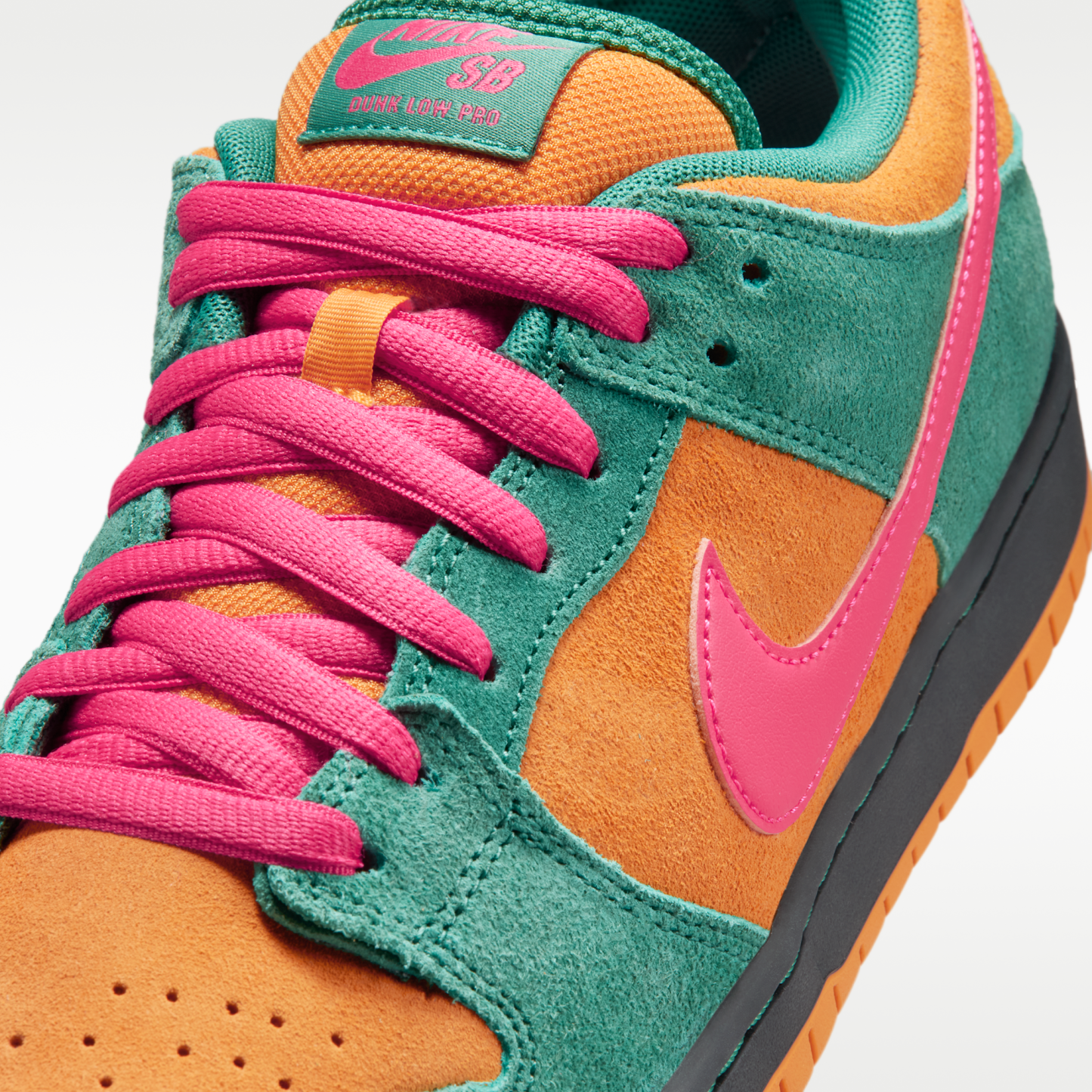 Nike SB Dunk Low Pro - Green Noise/Light Curry/Off Noir/Watermelon - 7