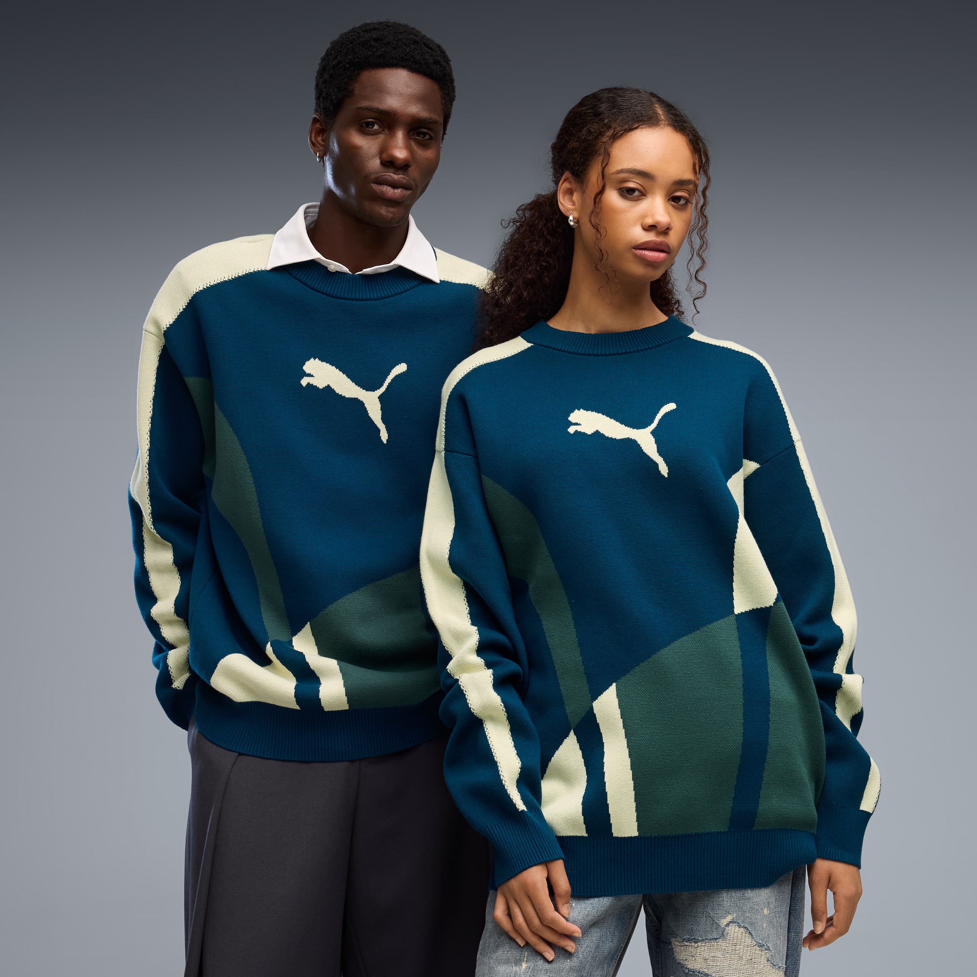 T7 Relaxed Strickpullover Unisex - Midnight Petrol-Herb Garden