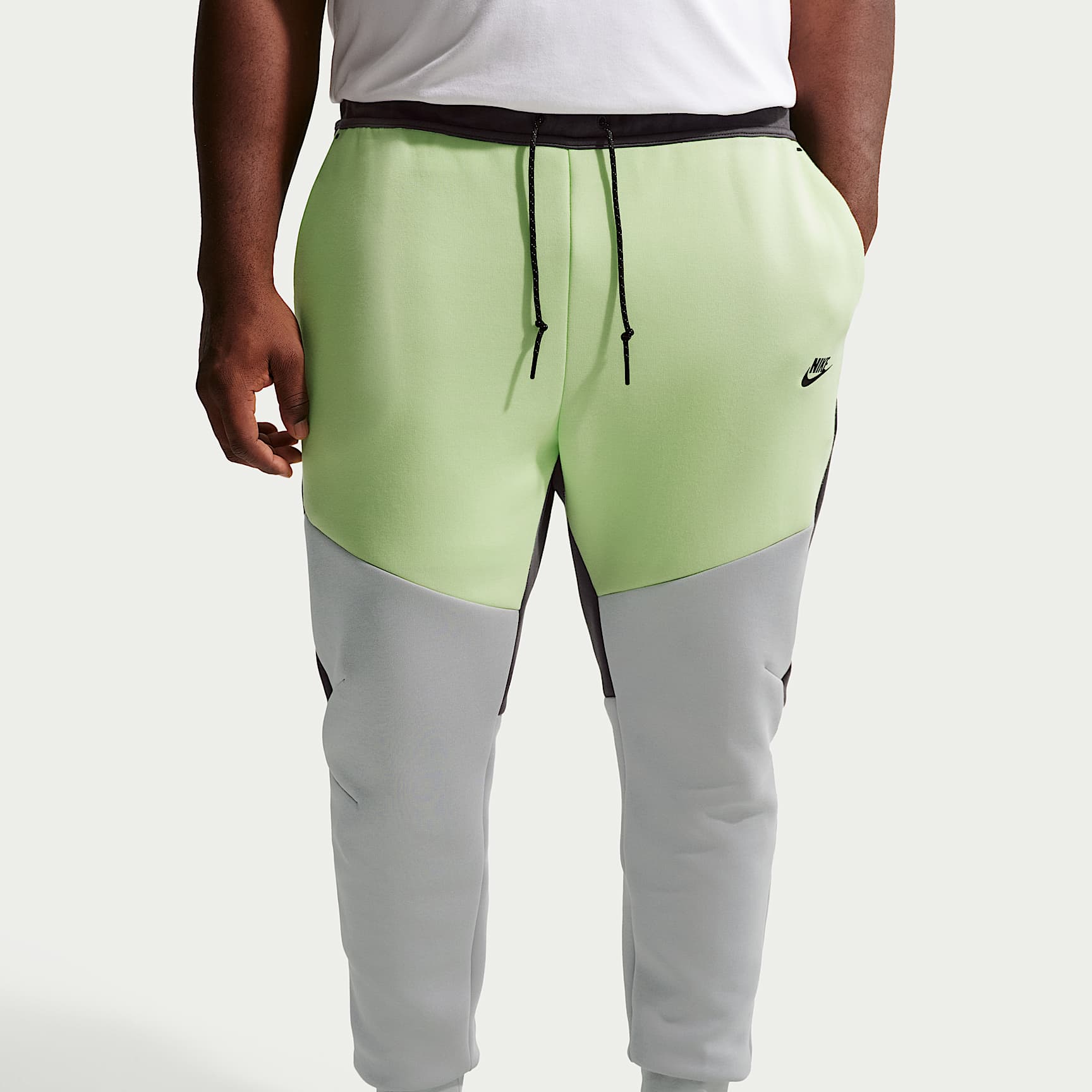 Nike Tech - Nike Tech Fleece-Jogger (Herren)